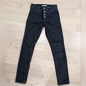 Levis 312 Shaping Skinny Jeans